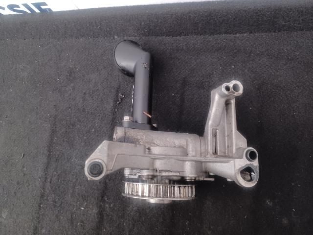 bontott VW GOLF VI Olajszivattyú