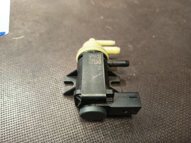 bontott VW GOLF VI Turbó Vákum Szelep