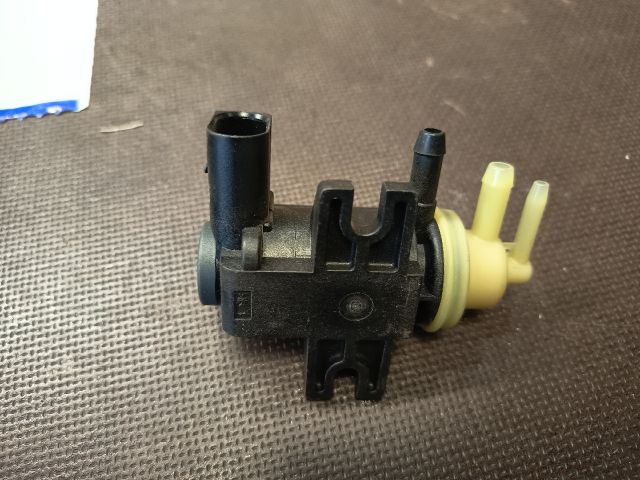 bontott VW GOLF VI Turbó Vákum Szelep