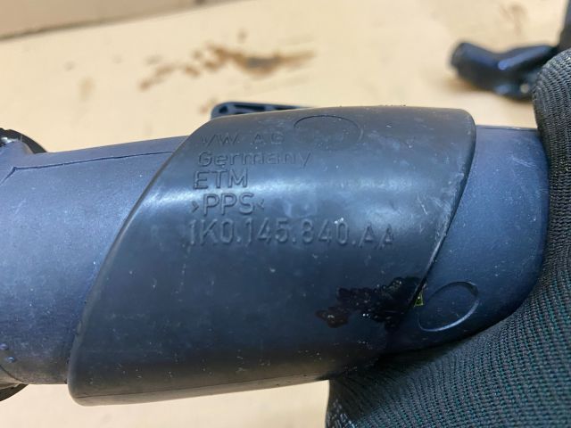 bontott VW GOLF VI Turbócső