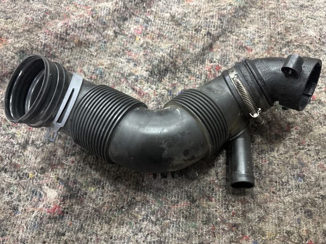 bontott VW GOLF VI Turbócső