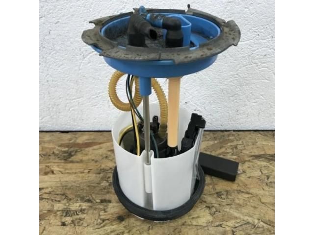 bontott VW GOLF VI Üzemanyag Szivattyú