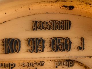 bontott VW GOLF VI Üzemanyag Szivattyú