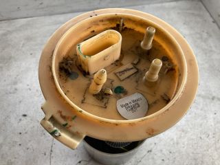 bontott VW GOLF VI Üzemanyag Szivattyú