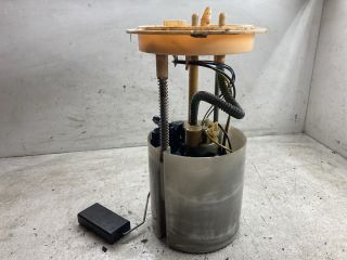 bontott VW GOLF VI Üzemanyag Szivattyú