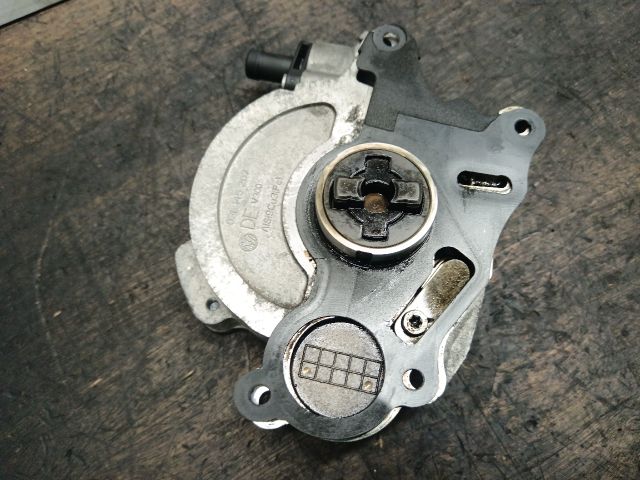 bontott VW GOLF VI Vákumpumpa