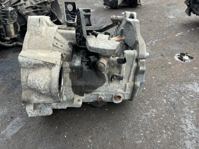 bontott VW GOLF VI Váltó (Mechanikus)