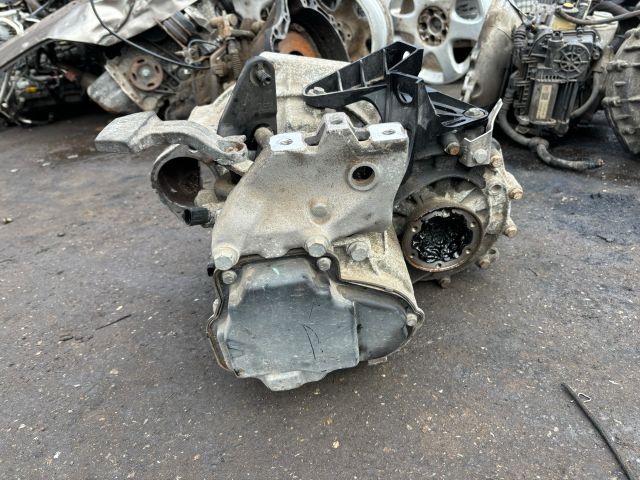 bontott VW GOLF VI Váltó (Mechanikus)