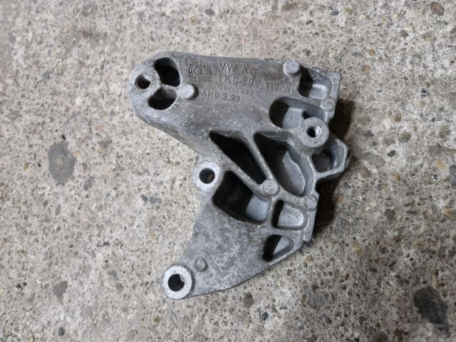 bontott VW GOLF VI Váltó Tartó Bak (Pozíciófüggetlen)