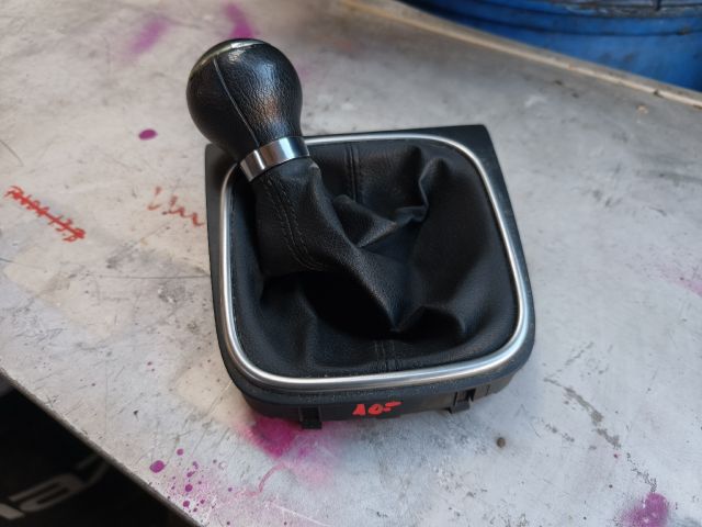 bontott VW GOLF VI Váltókar (Mechanikus)