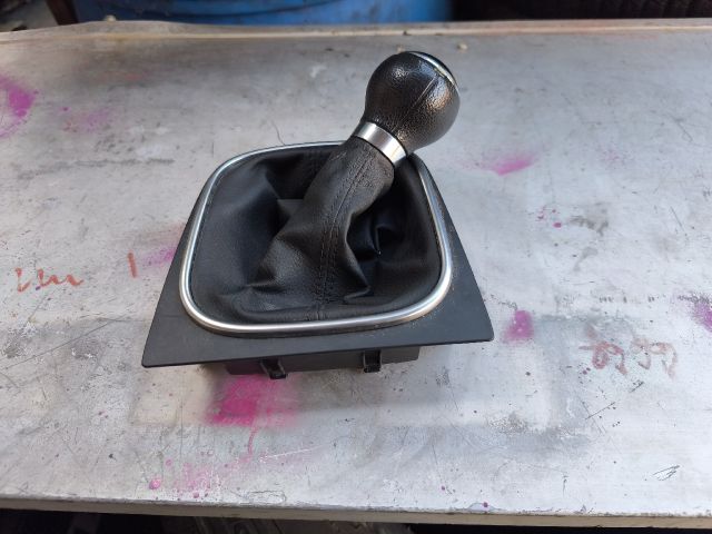 bontott VW GOLF VI Váltókar (Mechanikus)