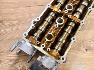 bontott VW GOLF VI Vezérműtengely Házzal