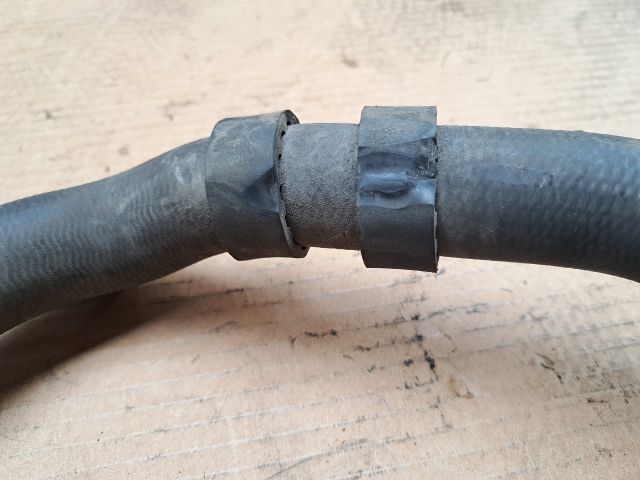 bontott VW GOLF VI Vízhűtő Cső Alsó