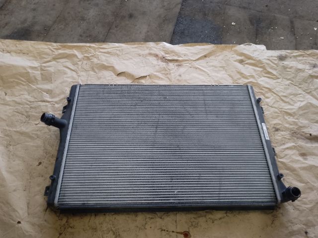 bontott VW GOLF VI Vízhűtő Radiátor (Klímás)