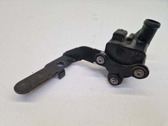 bontott VW GOLF VI Vízpumpa