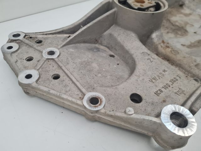 bontott VW GOLF VI Első Bölcső