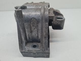 bontott VW GOLF VI Motor Tartó Bak (Fém)