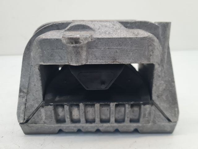 bontott VW GOLF VI Motor Tartó Bak (Fém)