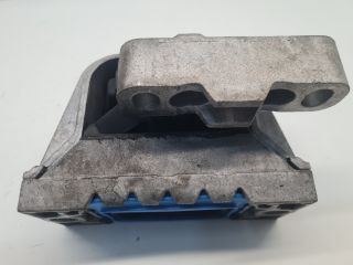 bontott VW GOLF VI Motor Tartó Bak (Fém)