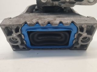 bontott VW GOLF VI Motor Tartó Bak (Fém)