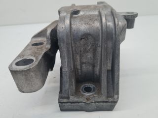 bontott VW GOLF VI Motor Tartó Bak (Fém)