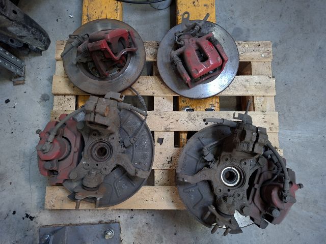 bontott VW GOLF VI Első Pár Fék Szett (Nyereg, Tárcsa, Betét)