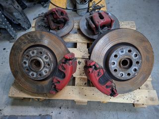 bontott VW GOLF VI Első Pár Fék Szett (Nyereg, Tárcsa, Betét)