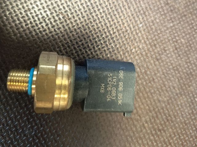 bontott VW GOLF VI Jeladó (Magában)