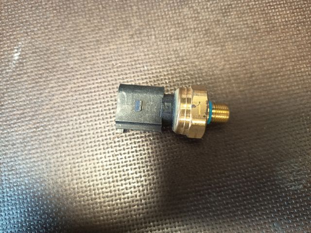 bontott VW GOLF VI Jeladó (Magában)