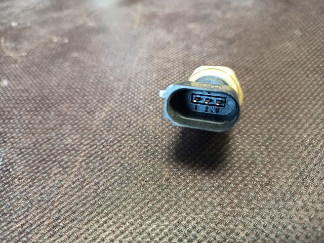 bontott VW GOLF VI Jeladó (Magában)