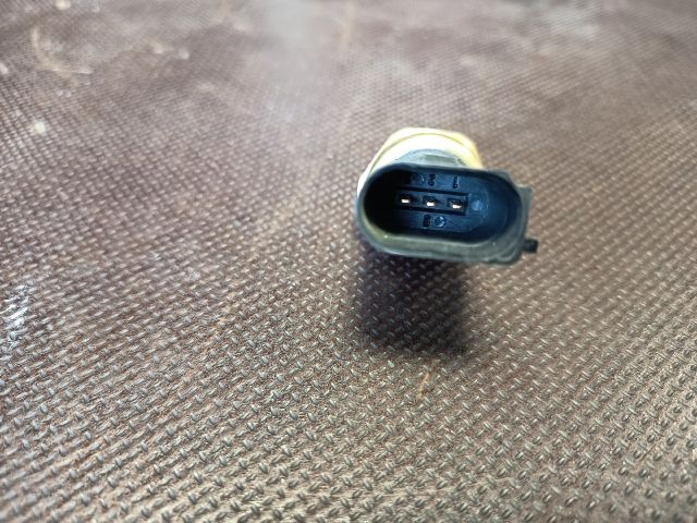 bontott VW GOLF VI Jeladó (Magában)