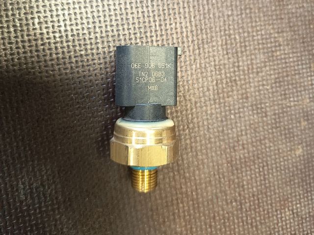 bontott VW GOLF VI Jeladó (Magában)