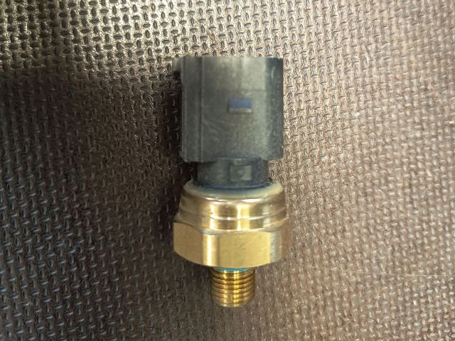 bontott VW GOLF VI Jeladó (Magában)