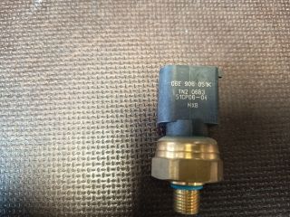 bontott VW GOLF VI Jeladó (Magában)