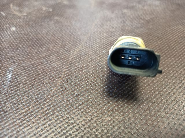 bontott VW GOLF VI Jeladó (Magában)