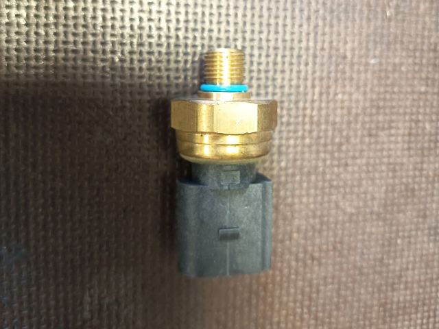 bontott VW GOLF VI Jeladó (Magában)