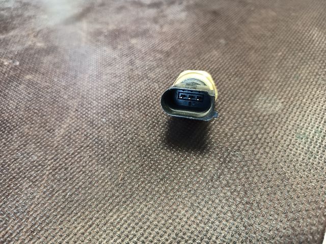 bontott VW GOLF VI Jeladó (Magában)