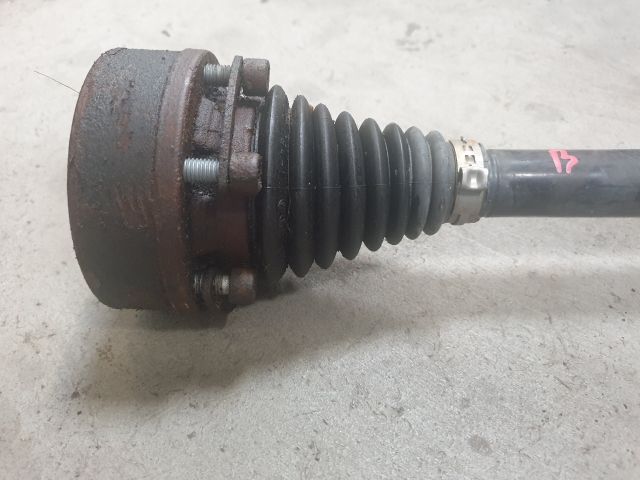 bontott VW GOLF VI Bal hátsó Féltengely