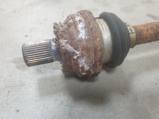 bontott VW GOLF VI Bal hátsó Féltengely