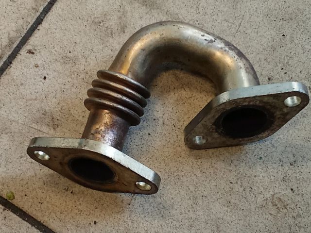 bontott VW GOLF VI EGR Hűtő Cső