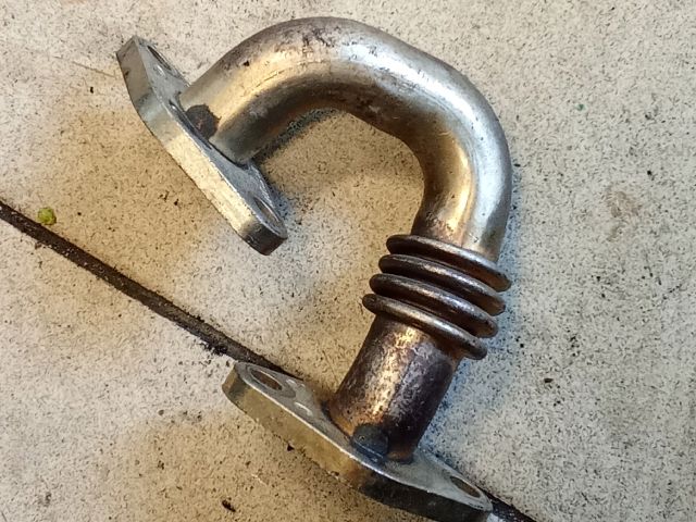 bontott VW GOLF VI EGR Hűtő Cső