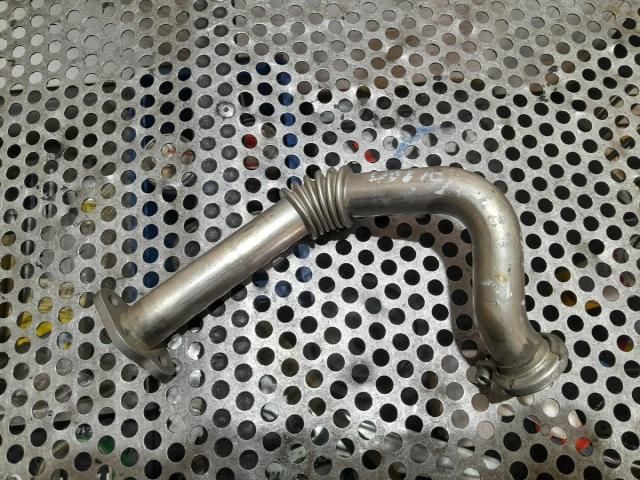 bontott VW GOLF VI EGR Hűtő Cső