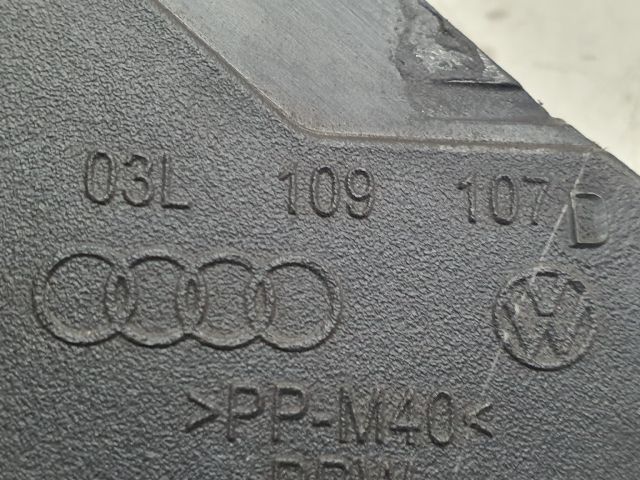 bontott VW GOLF VI Első Vezérlés Burkolat