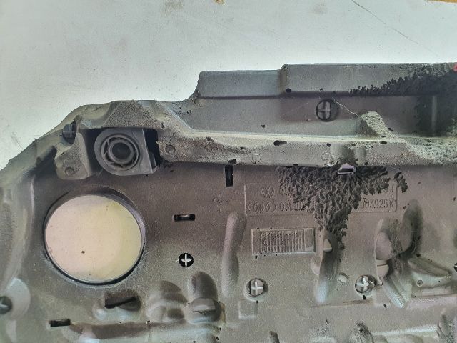 bontott VW GOLF VI Felső Motorburkolat