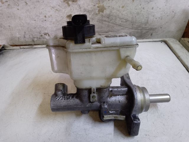 bontott VW GOLF VI Főfékhenger