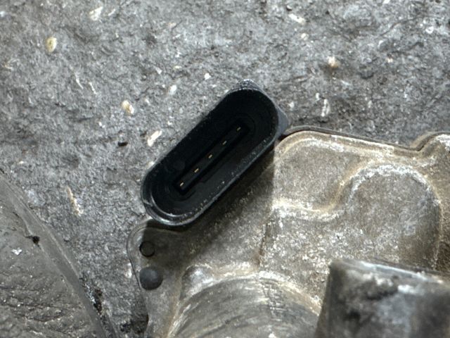 bontott VW GOLF VI Fojtószelep (Elektromos)