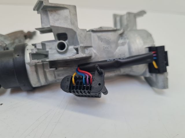 bontott VW GOLF VI Gyújtáskapcsoló Házzal