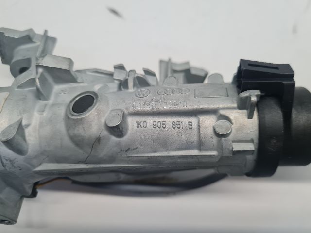 bontott VW GOLF VI Gyújtáskapcsoló Házzal