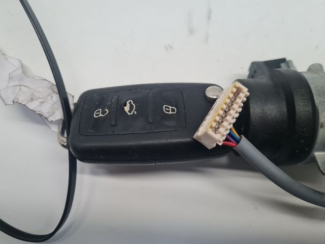 bontott VW GOLF VI Gyújtáskapcsoló Házzal