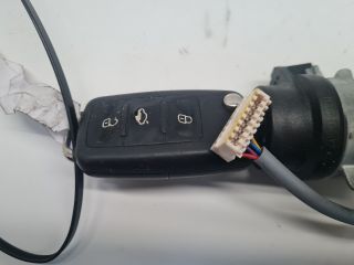 bontott VW GOLF VI Gyújtáskapcsoló Házzal